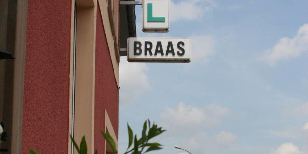 Hotel Restaurant Braas Esch-sur-Sûre Exteriör bild